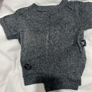 NUNUNU little boys tshirt, size 12-18 mo